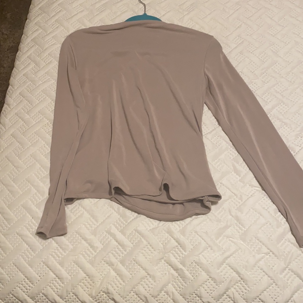Express Blouse - Picture 2 of 3
